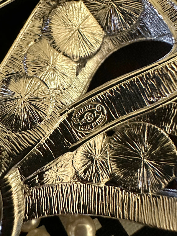 Chanel Faux Pearl & Strass Bow Brooch