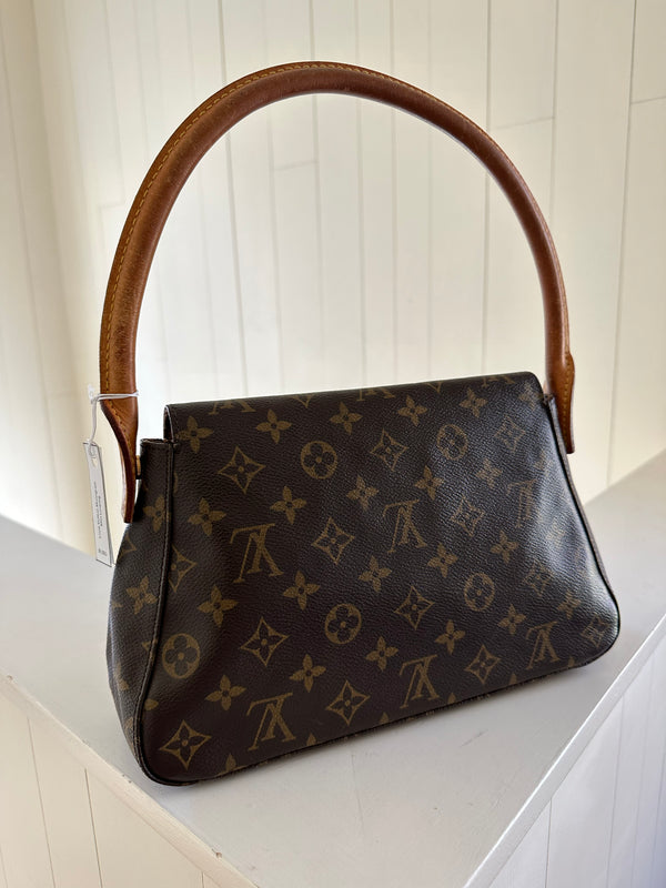 Louis Vuitton Monogram Looping PM Back