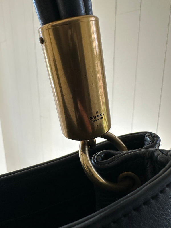 Gucci Twist Shoulder Bag Logo Detail