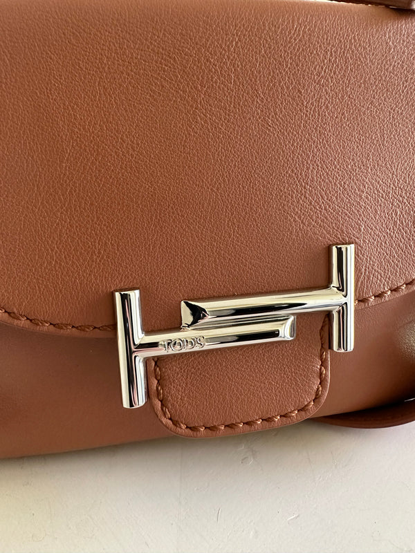 Tod’s Double T Crossbody Clasp