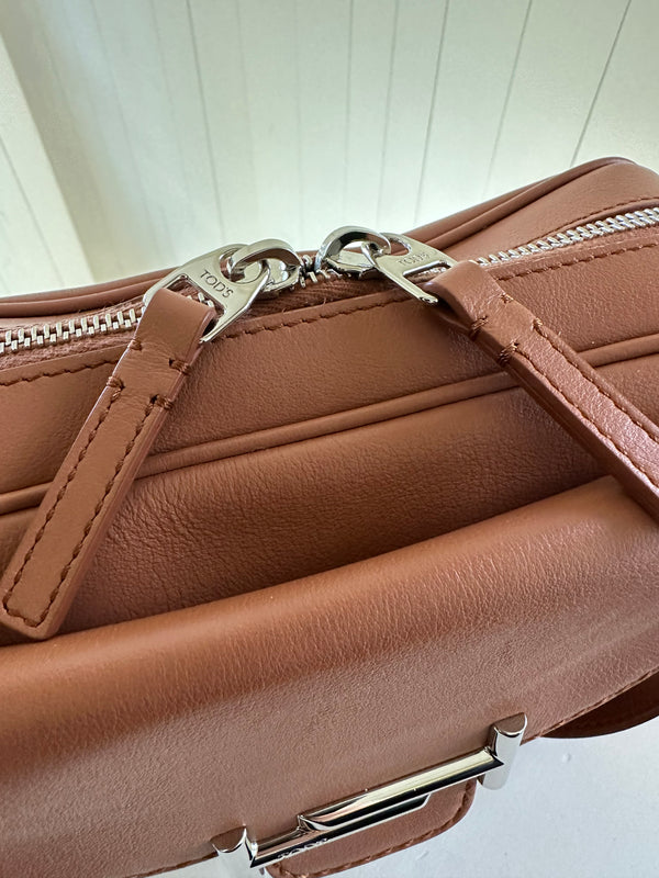 Tod’s Double T Crossbody Zipper