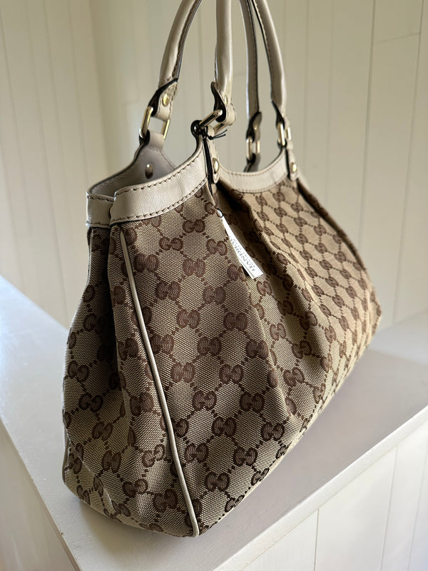 Gucci Sukey PM Tote Side