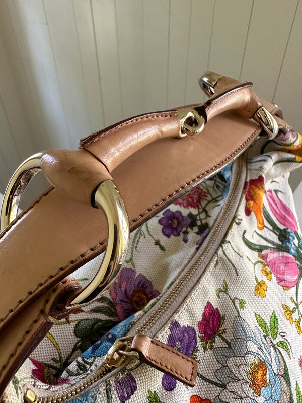 Gucci Flora Horsebit Hobo Handle Detail