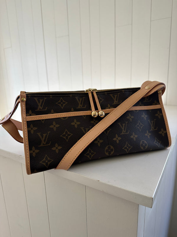 Louis Vuitton Monogram Popincourt Front