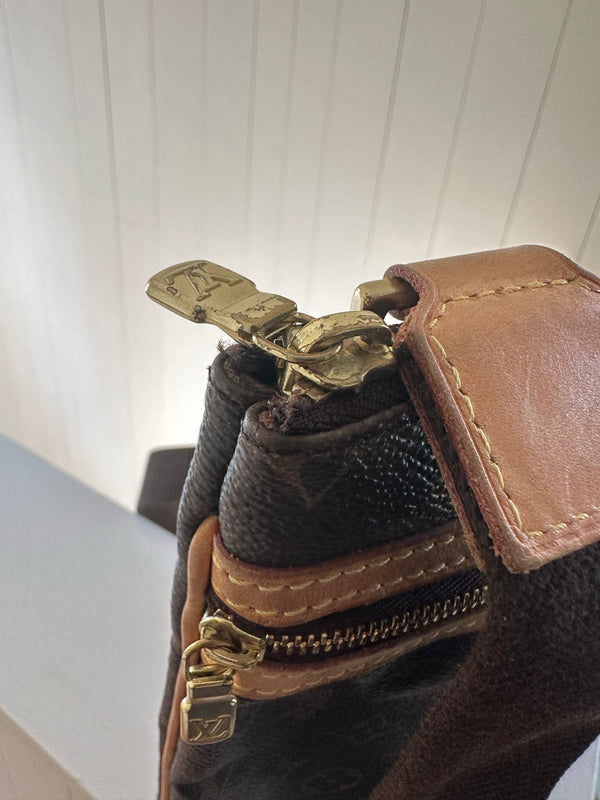 Louis Vuitton Monogram Pochette Bosphore