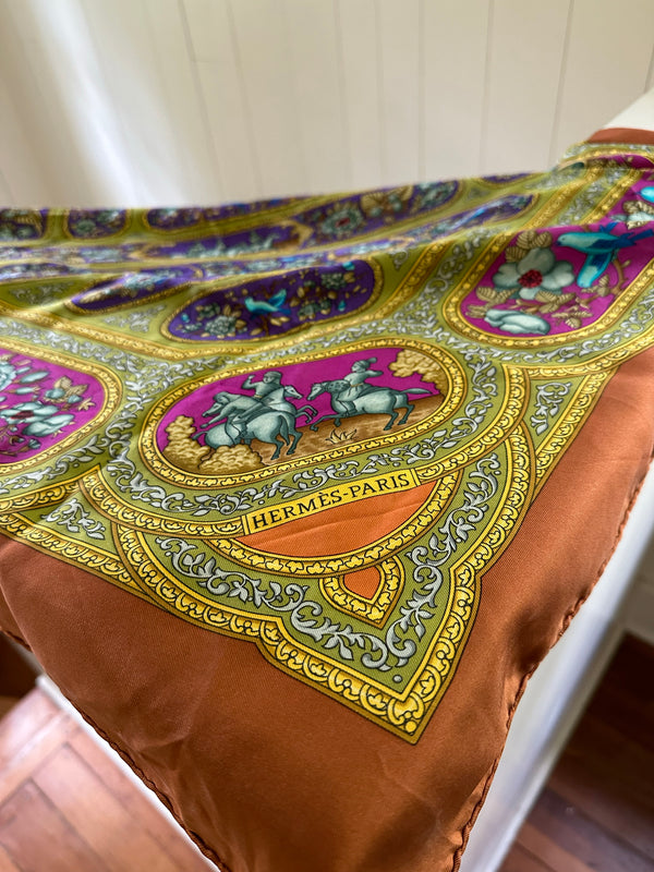 Hermès "Qalamdan" Scarf 90 corner