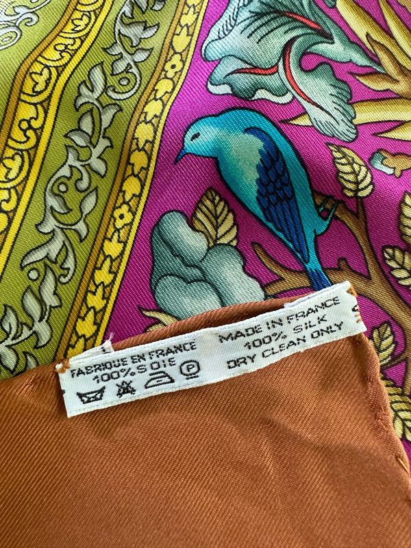 Hermès "Qalamdan" Scarf 90 tag