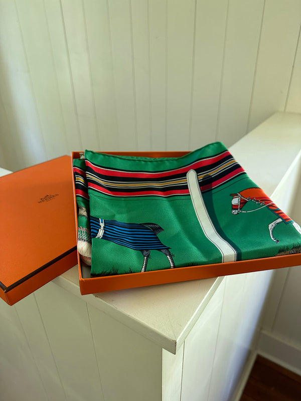 Hermès "Couvertures et Tenues De Jour" Scarf 90 with box