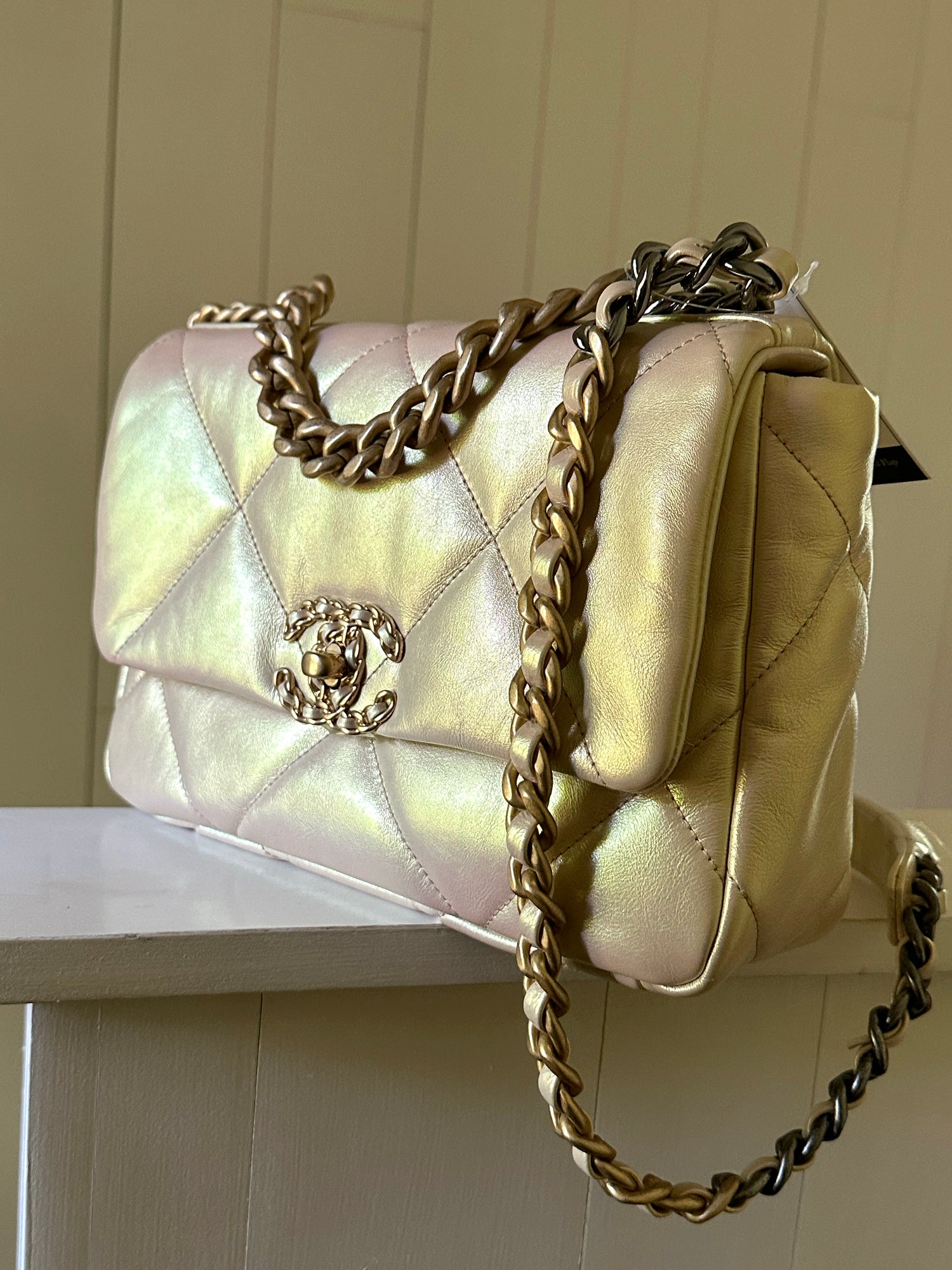 chanel bag white with pearl