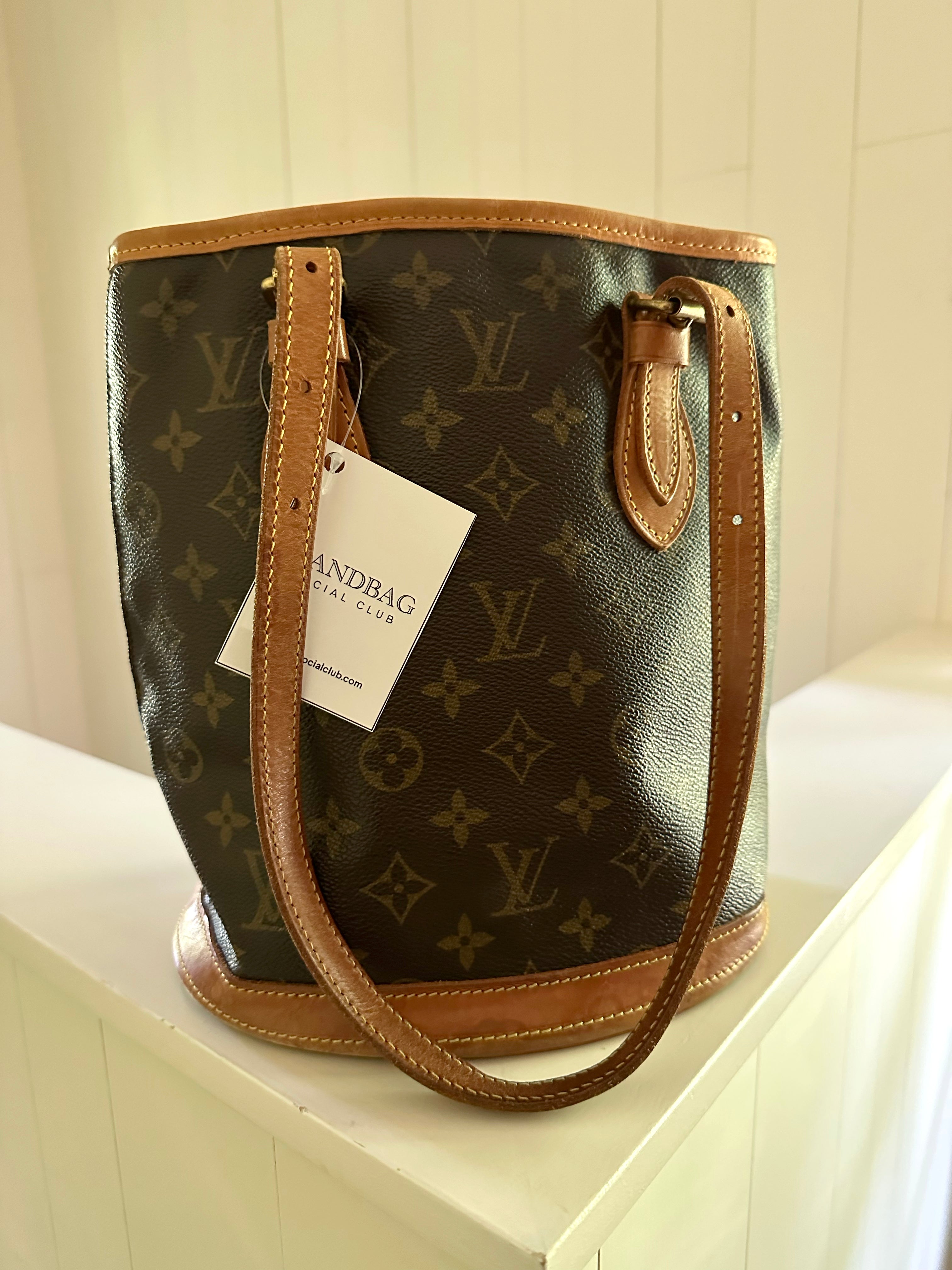 LOUIS VUITTON Bucket PM Monogram Canvas Shoulder Bag