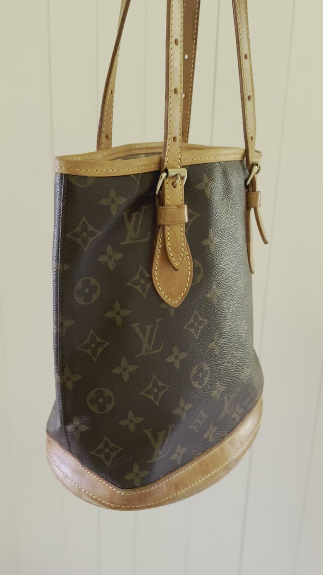 LOUIS VUITTON Monogram Petit Bucket – LUDIC