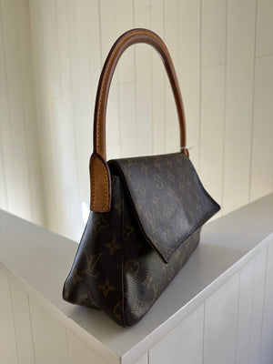 Louis Vuitton Monogram Looping PM Side