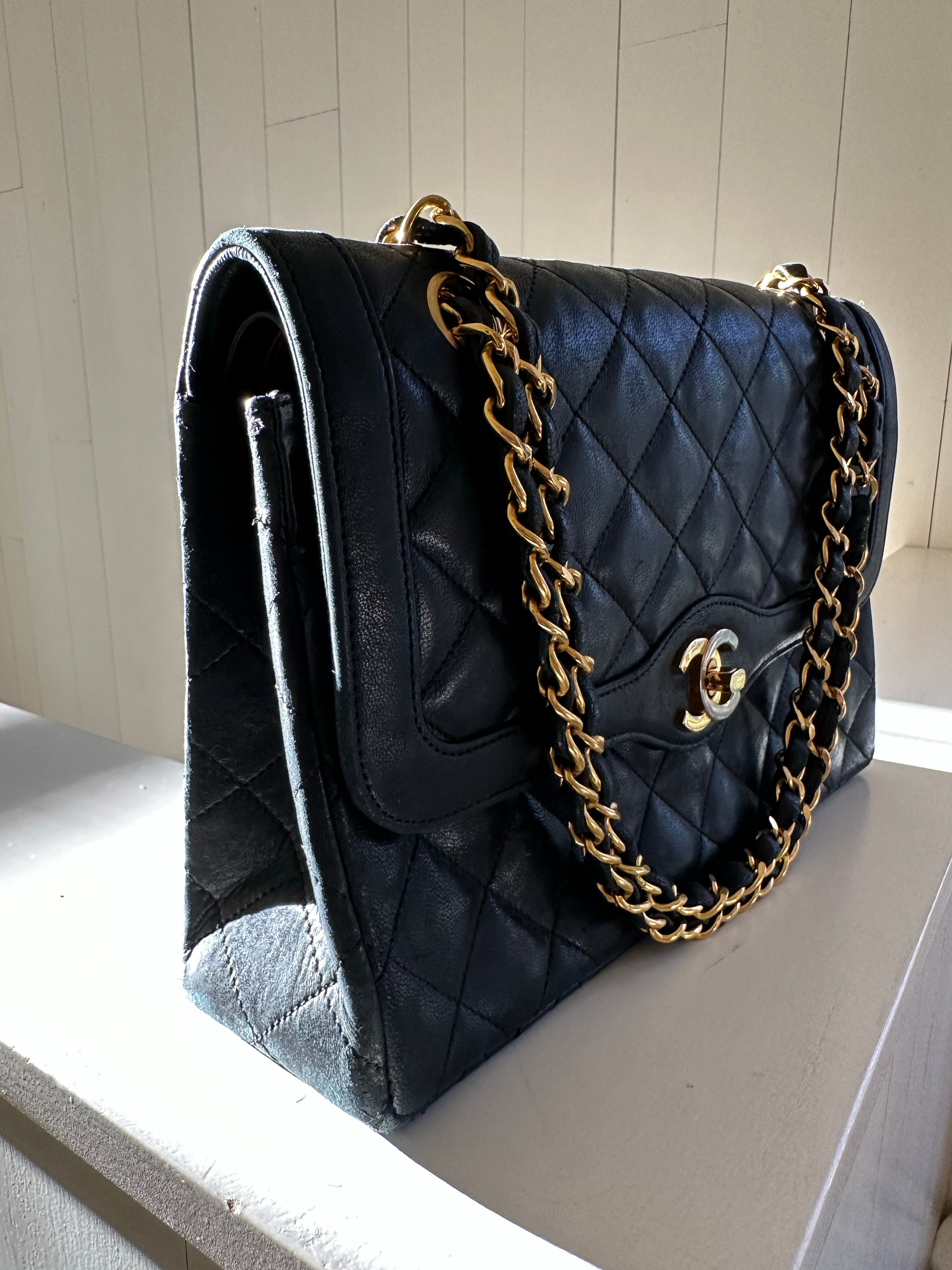 Authentic Chanel Black Leather CoCo Curve Flap Messenger Bag – Paris  Station Shop