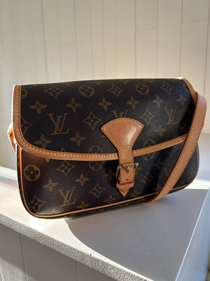 Louis Vuitton Monogram Sologne Front